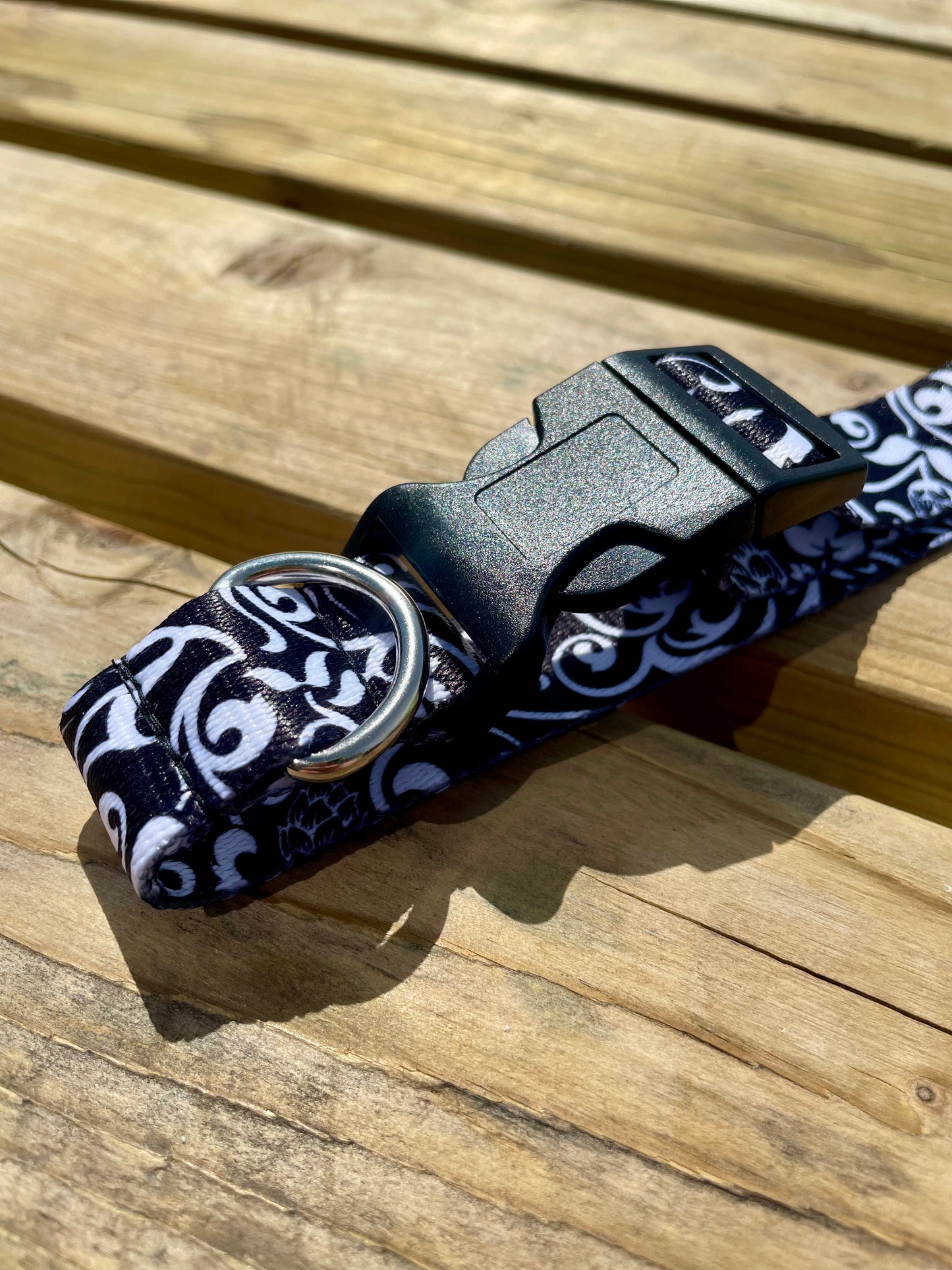 Kirkstall Black & White Adjustable Dog Collar