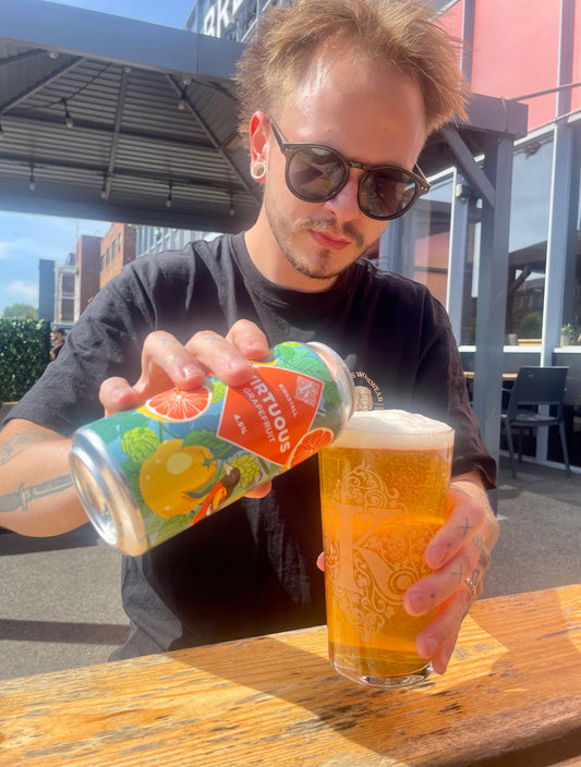 VIRTUOUS GRAPEFRUIT // FRUITED SESSION IPA // 4.5% // 440ML // 12 PACK